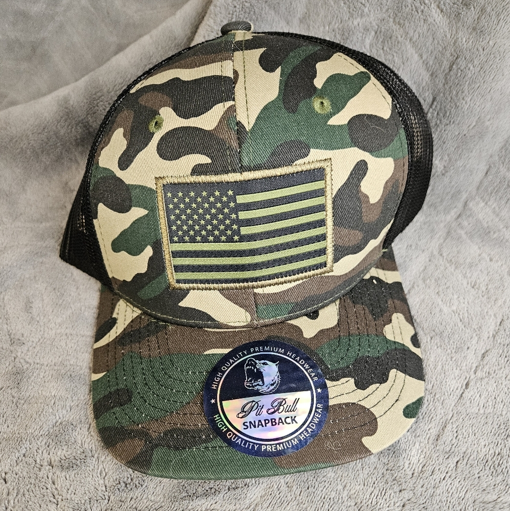 !it Jeans Camo Snapback Hat